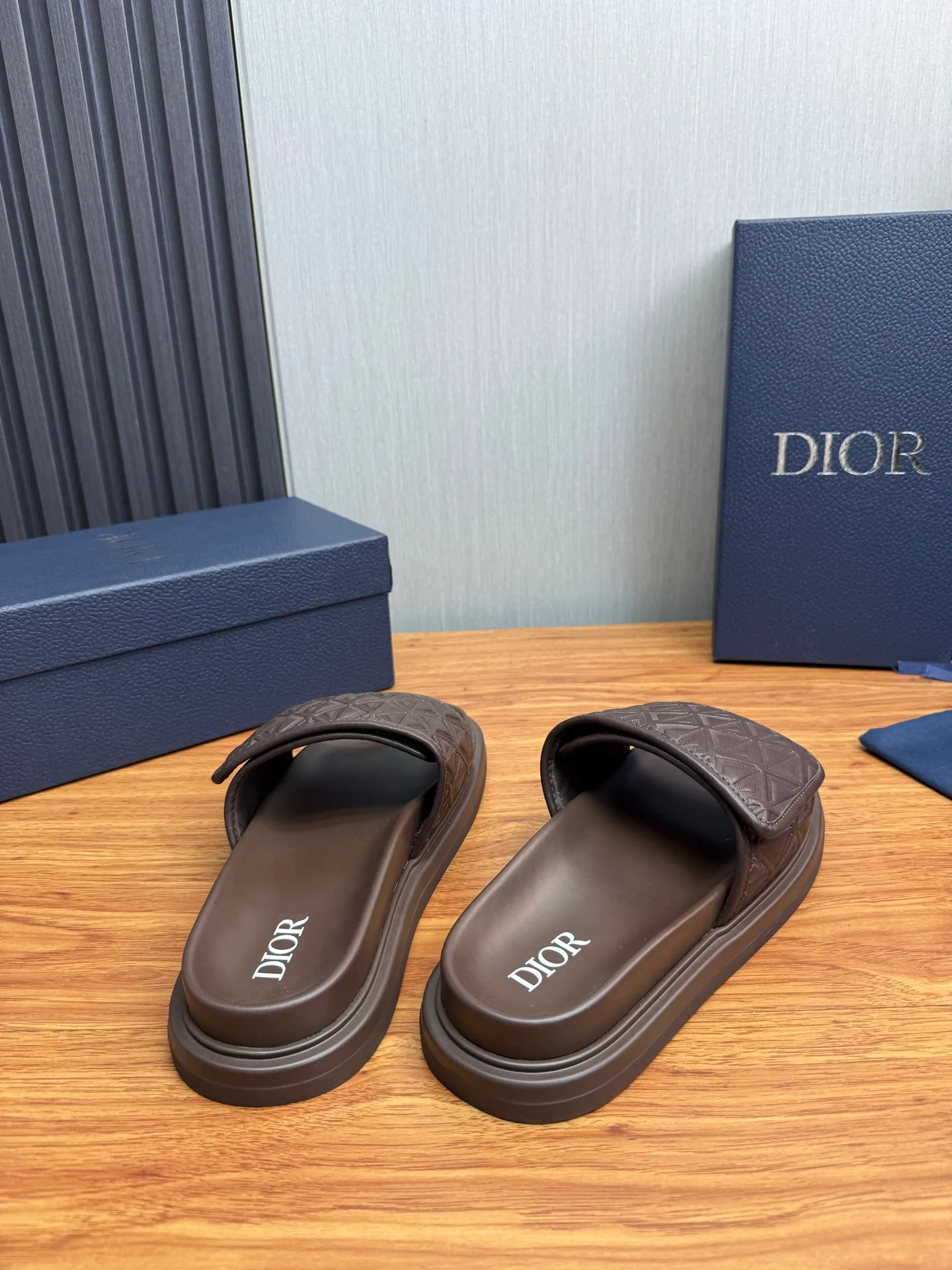 Men's shoes 280💰 Dior. Men's slippers🩴Official website 1:1 production 38-45 yards 45 46 🉑️Customized original material shipped✅